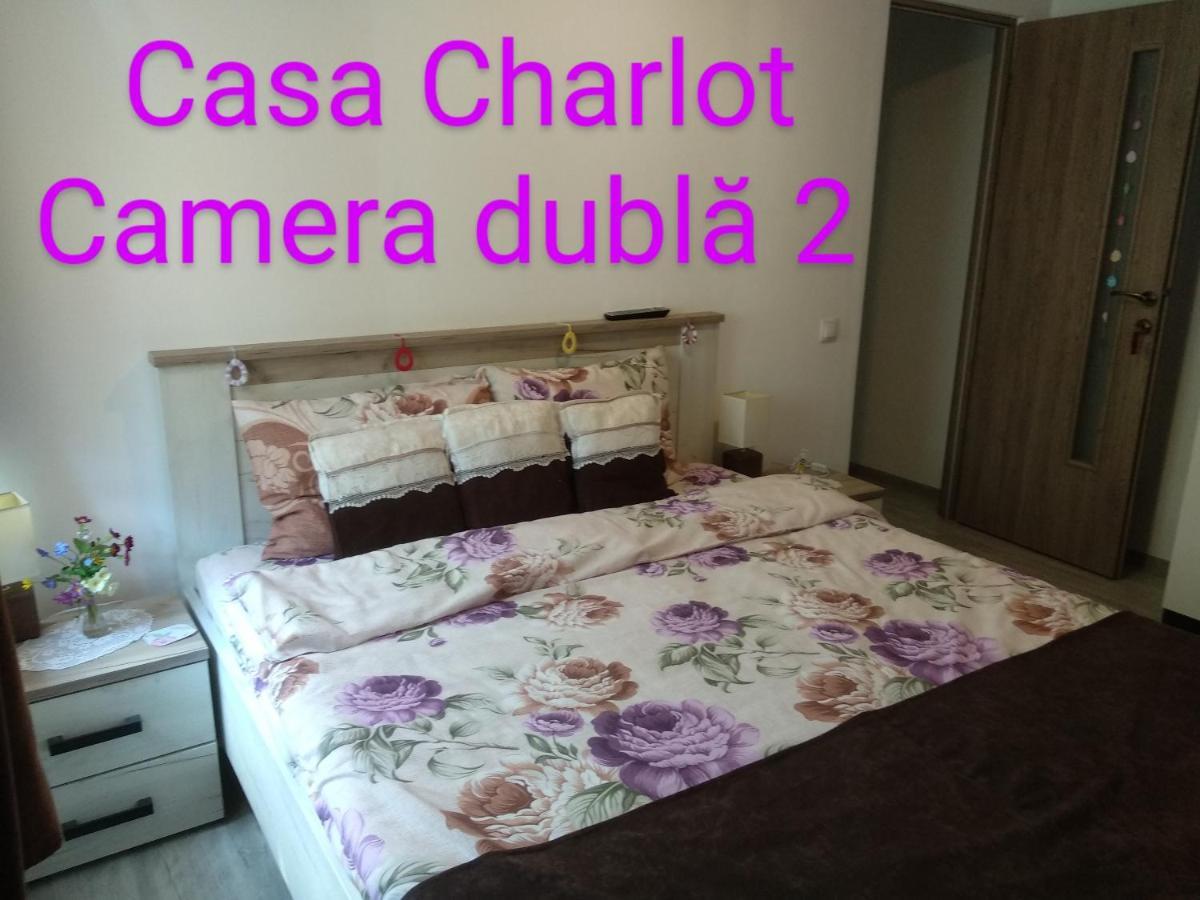 Appartamento Casa Charlot Braşov Esterno foto