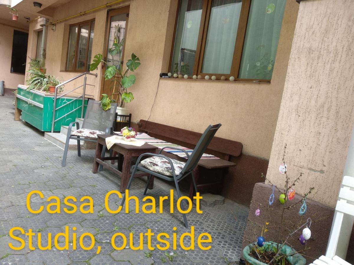 Appartamento Casa Charlot Braşov Esterno foto