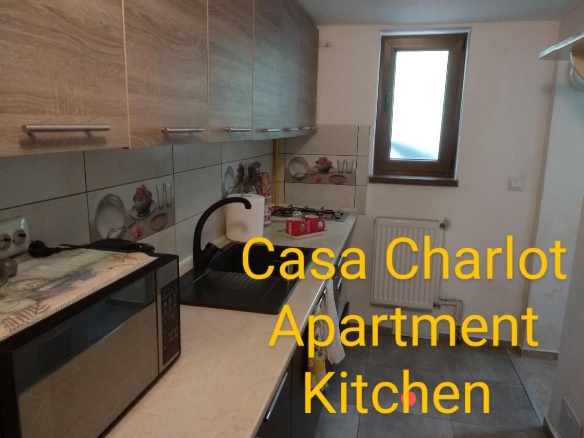 Appartamento Casa Charlot Braşov Esterno foto