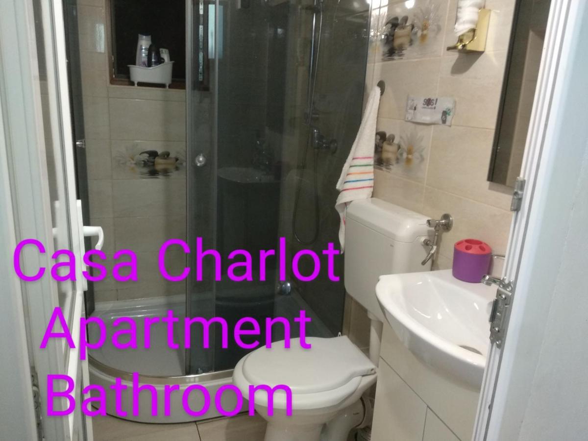 Appartamento Casa Charlot Braşov Esterno foto