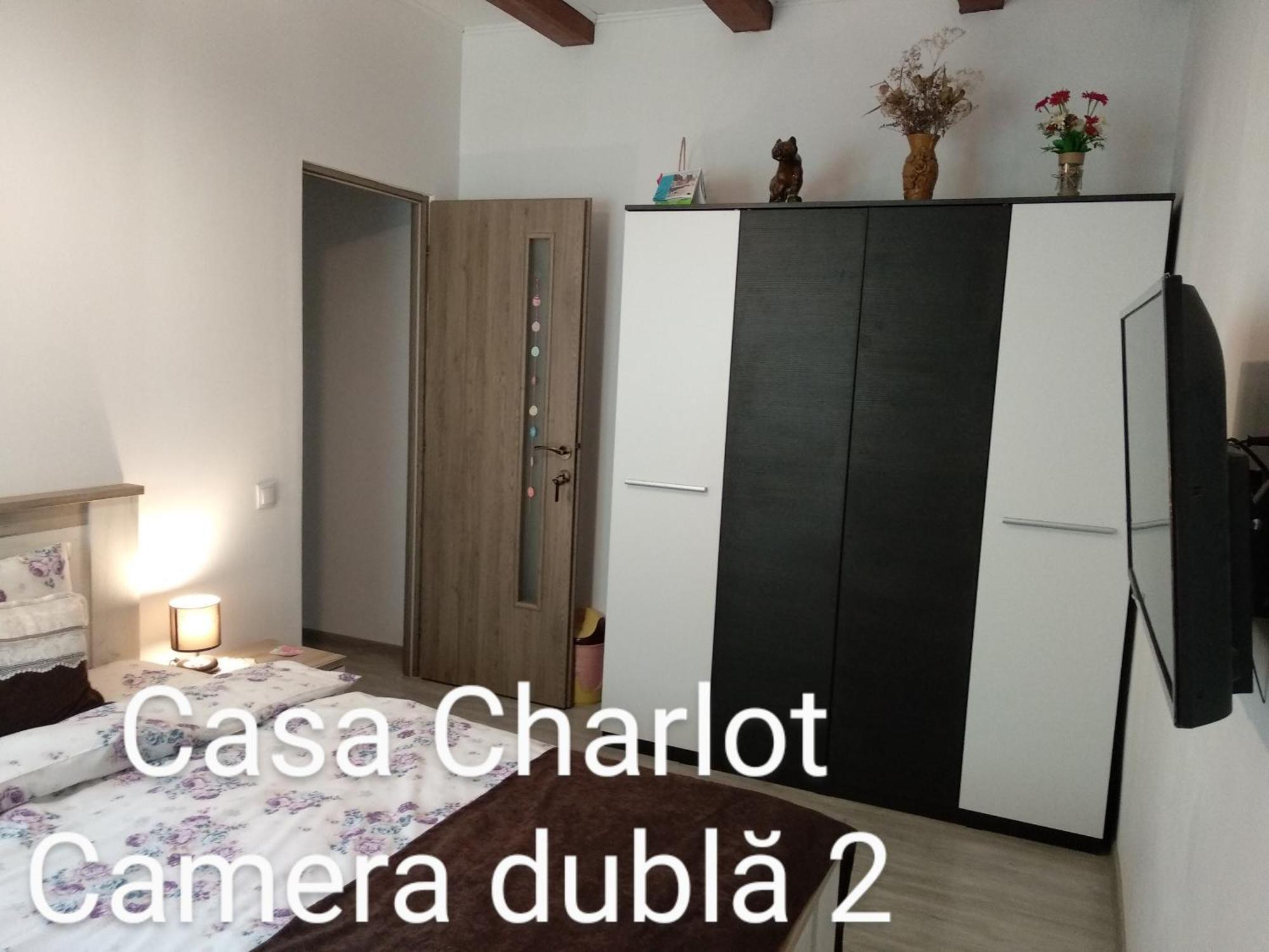 Appartamento Casa Charlot Braşov Esterno foto