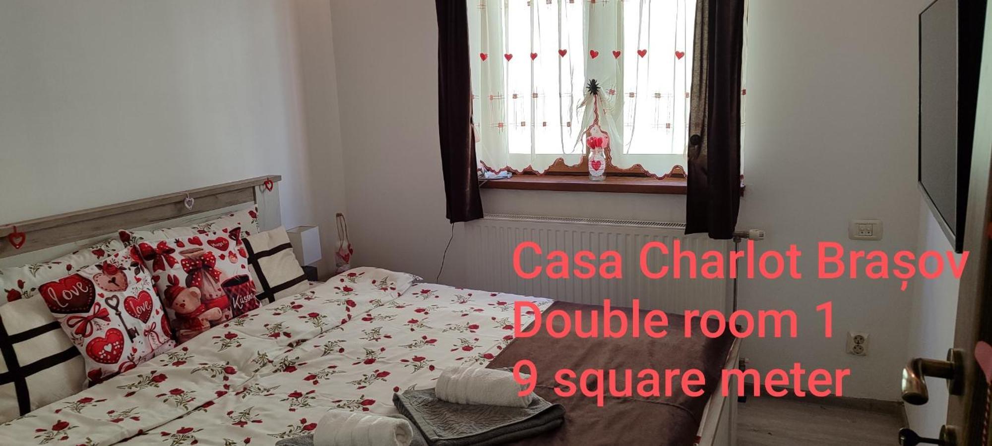 Appartamento Casa Charlot Braşov Esterno foto