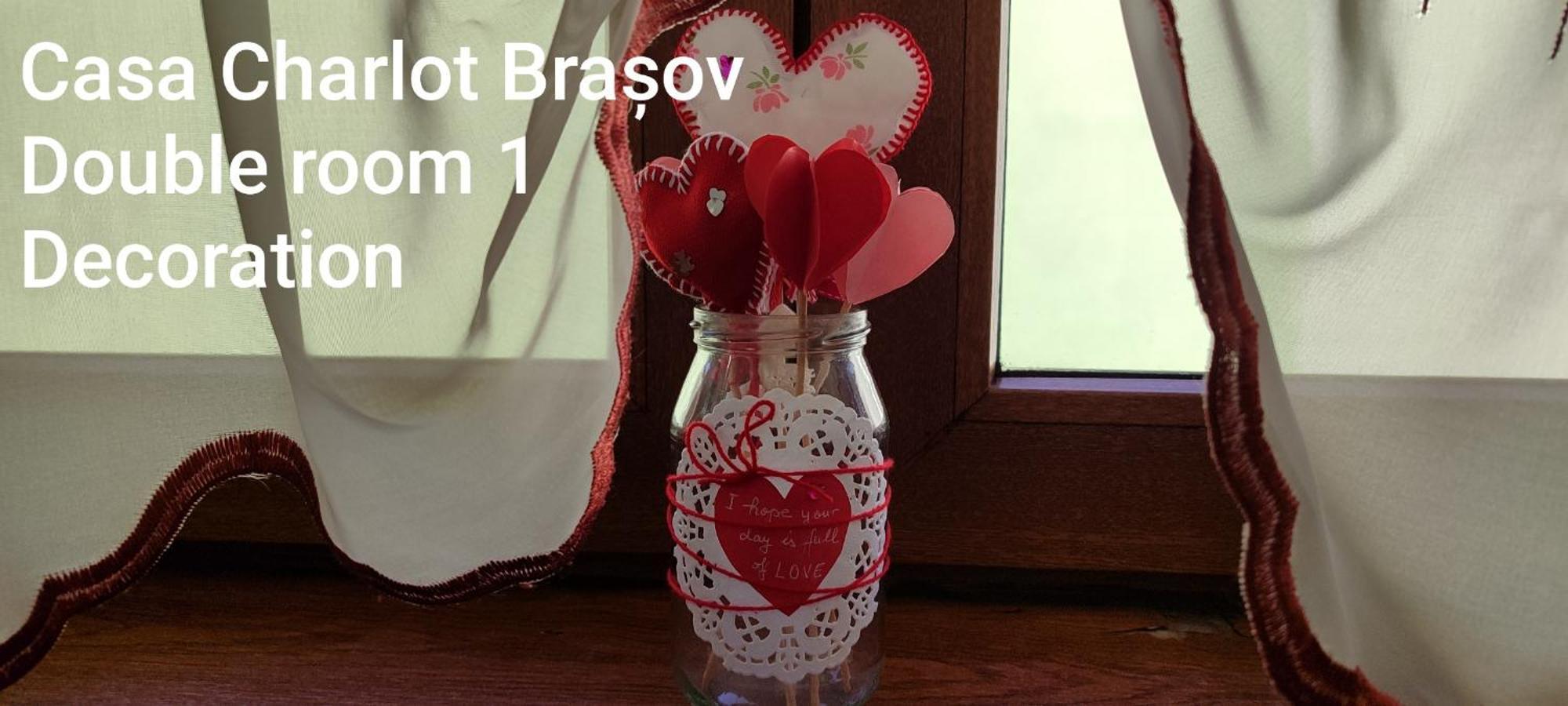 Appartamento Casa Charlot Braşov Esterno foto