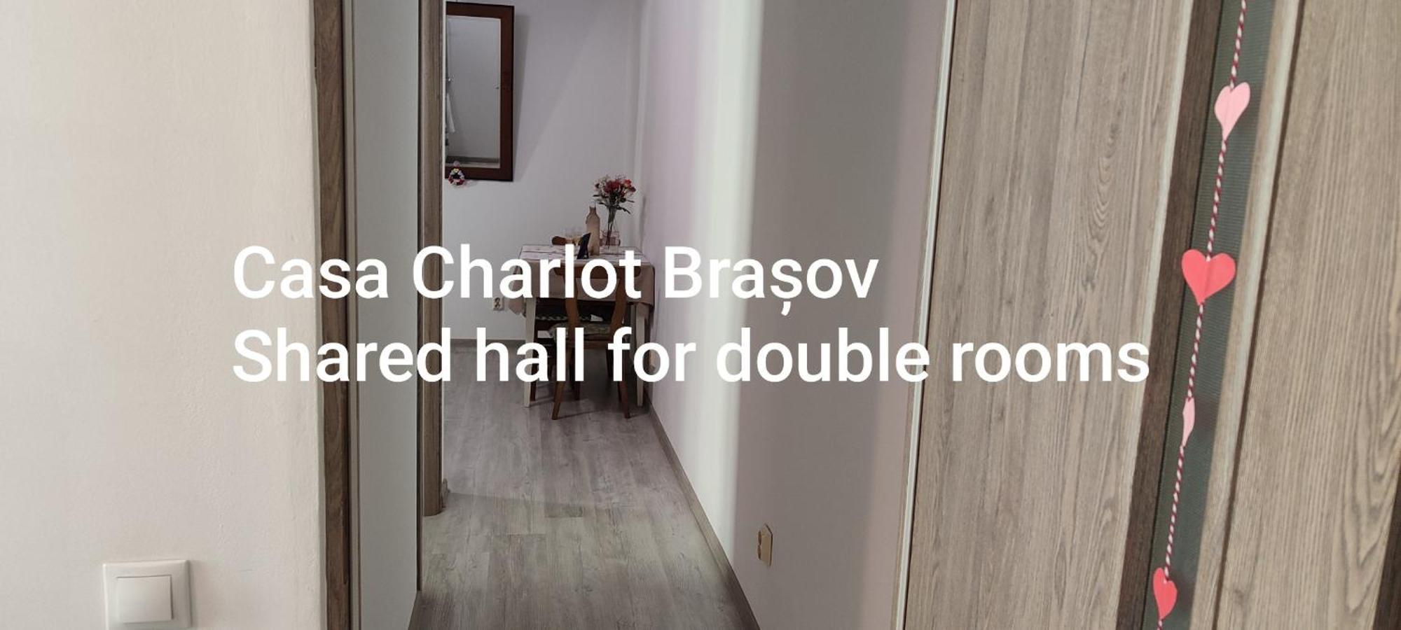 Appartamento Casa Charlot Braşov Esterno foto